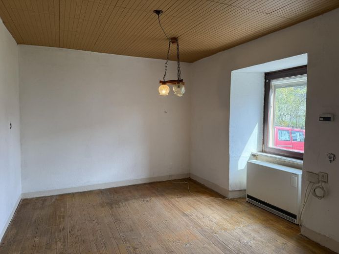 Gut erhaltenes Bauernhaus sucht neue Liebe – Wohnzimmer
