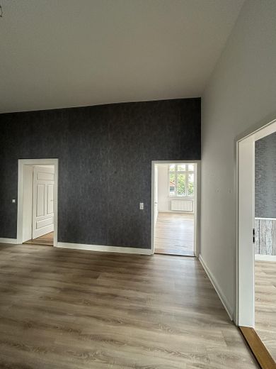 Renovierte Altbauwohnung im denkmalgeschützten Ensemble – Diele