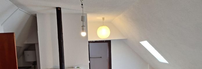 شقة بغرفتين مع مطبخ صغير في الطابق العلوي، Gaustrasse XXX – Wonhzimmer
