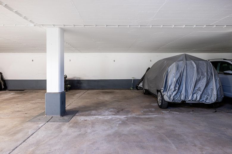 Provisionsfrei: Neue 3-Zimmer-Wohnung mit Sonnenbalkon in ruhiger Grünlage – Einzelstellplatz Tiefgarage