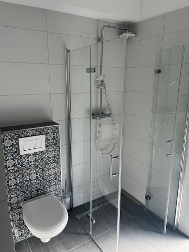 Modernes Wohnen in Altwarmbüchen – Foto 2