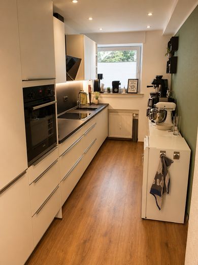 Essen Rüttenscheid’de daire – Abstellraum Flur linkes Bild 