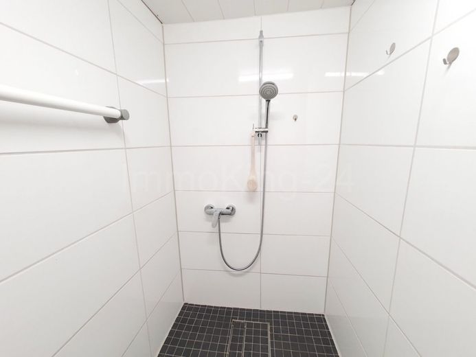 EBENERDIGE DUSCHE!