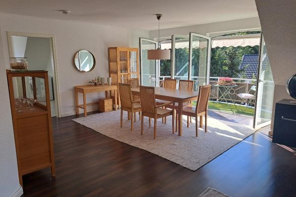 Sans commission - Duplex 4 pièces ensoleillé en position exclusive à l'étage, HH-Wohldorf-Ohlstedt