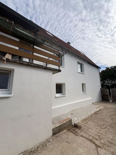 Gruntownie wyremontowany dom z 2 działkami (działka budowlana) – Zdjęcie 2