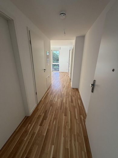 Jouw nieuwe thuis in het groen: nieuwbouwappartement met 2 kamers en tuin – Wohnungsflur