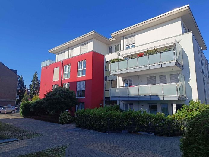 Exklusive, barrierefreie 2,5-Zimmer-Eigentumswohnung mit großer Terrasse – Ihre ETW unten rechts