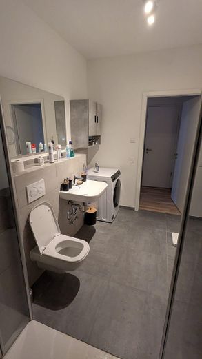 Modern 2 Zi. Wohnung am Havel in Spandau ab Okt (auch Sept möglich) – Bad