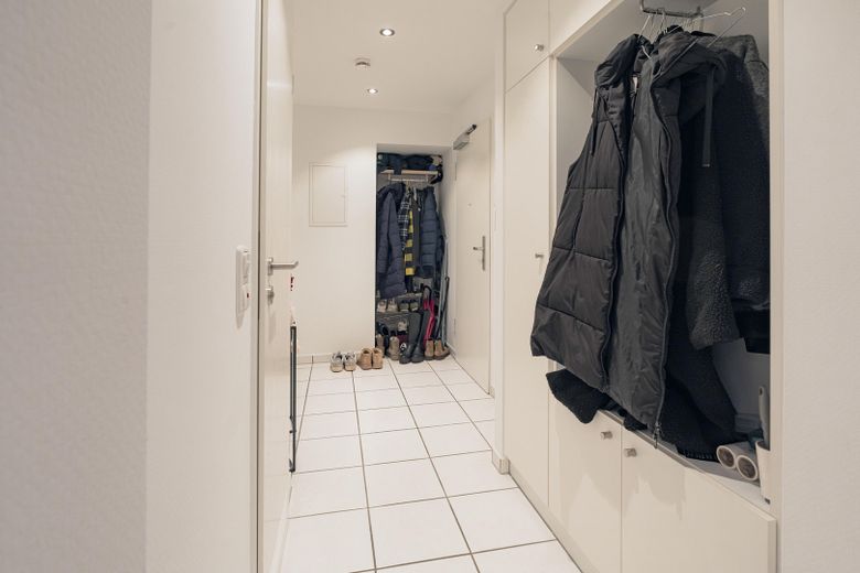 Wohnungseingang m. Garderobe