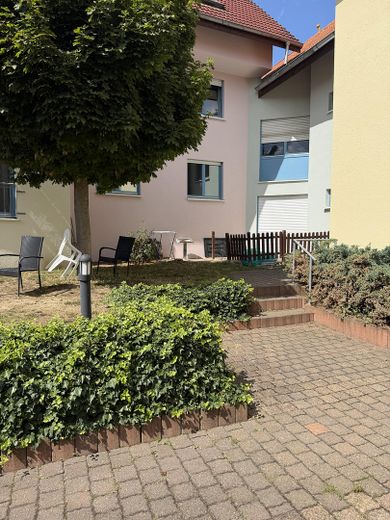 3 Zimmer Küche und zwei Bäder in ruhiger Altstadtlage – Wohnungsansicht vom Hof