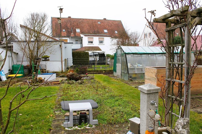 Gepflegtes Zweifamilienwohnhaus in Wilburgstetten mit vielfältigen Nutzungsmöglichkeiten – Gartengrundstück