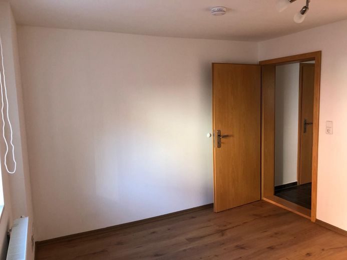 Odnowione mieszkanie 2-pokojowe o powierzchni 39 m² w Augsburgu – bezpośrednio od właściciela, bez pośrednika, 2 pokoje z kuchnią i łazienką – Zdjęcie 11