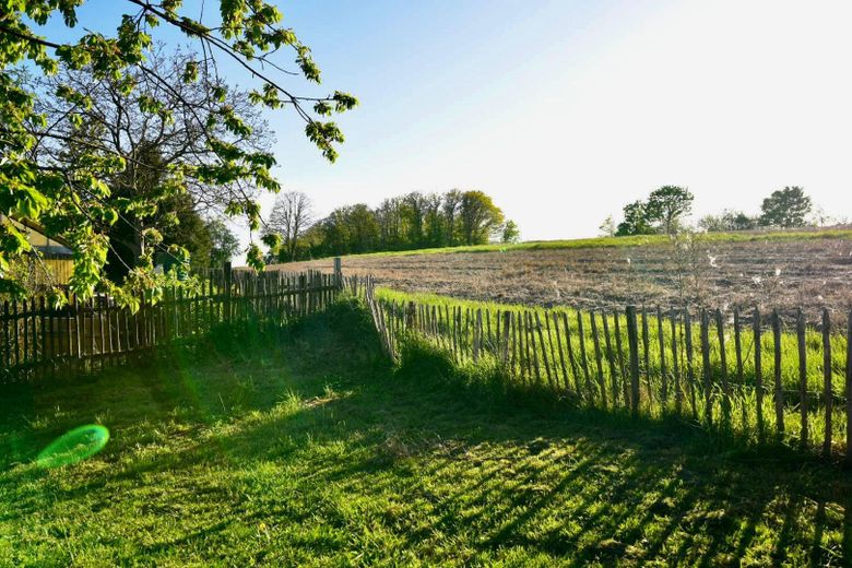 Feldblick aus dem Garten