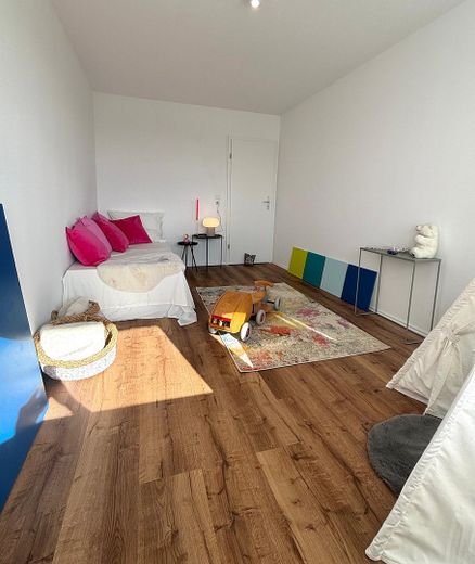 Modernisierte 4,5-Zimmer-Wohnung mit großem Balkon und Tiefgarage in Balingen – Kinderzimmer_2
