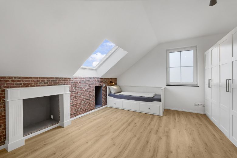 Exklusives und junges EFH mit Ferien-/Einliegerwohnung **provisionsfrei** – Kinderzimmer