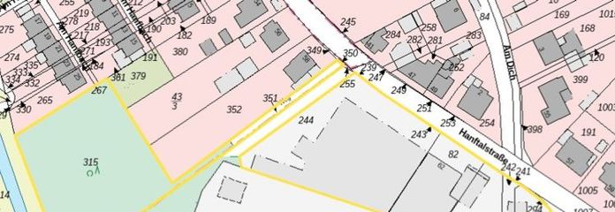 Flexible Hallen- und Büroimmobilie mit Entwicklungspotenzial und optimaler Verkehrsanbindung