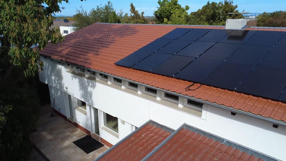 Villa en ubicación privilegiada de Wo-Herrnsheim con gran jardín A + – Dach mit PV-Anlage