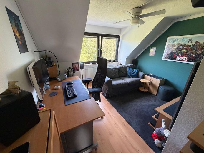 Maisonette di 5,5 locali con ampio soppalco, terrazza sul tetto e vista panoramica su Wülfrath - senza commissioni – Kinderzimmer 2