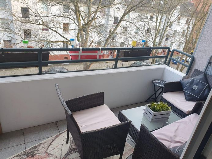 BEZUGSFREI ab 01.11.26: 4-Zi.-Maisonette (109m²) mit TG-Stellplatz & Balkon in Uni-Nähe! – Balkon