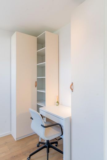 Langenbach | Nuovo bilocale mansardato con cucina BORA e ampio balcone soleggiato – Schlafzimmer 