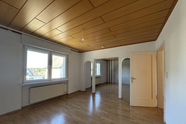 ZENTRUMSNAH! 1. OG Wohnung ETW in saniertem MFH