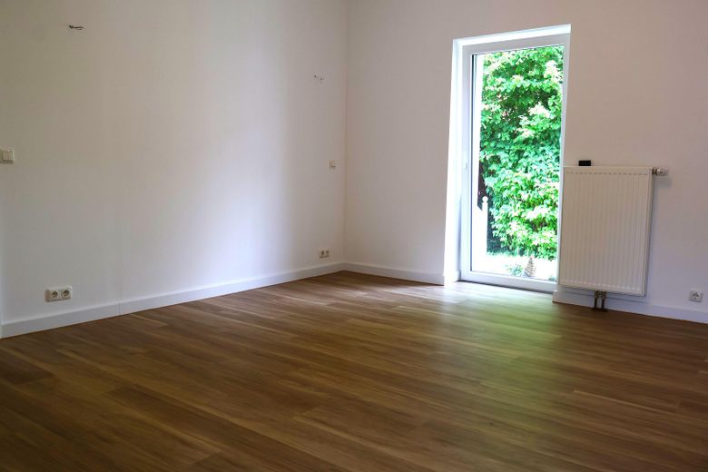 Hell geschnittene 105 m² Einliegerwohnung mit Terrasse & Wohnküche – Schlafzimmer