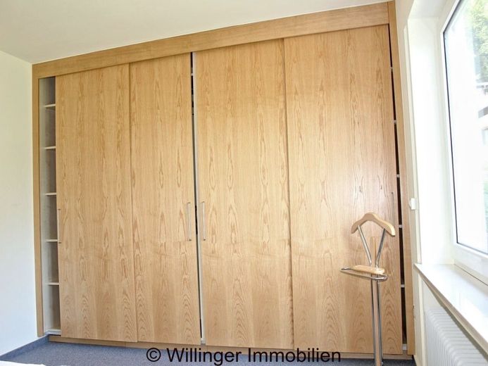 Ihre Wohlfühloase im Strycktal von Willingen – . großer Kleiderschrank Schlafzimmer