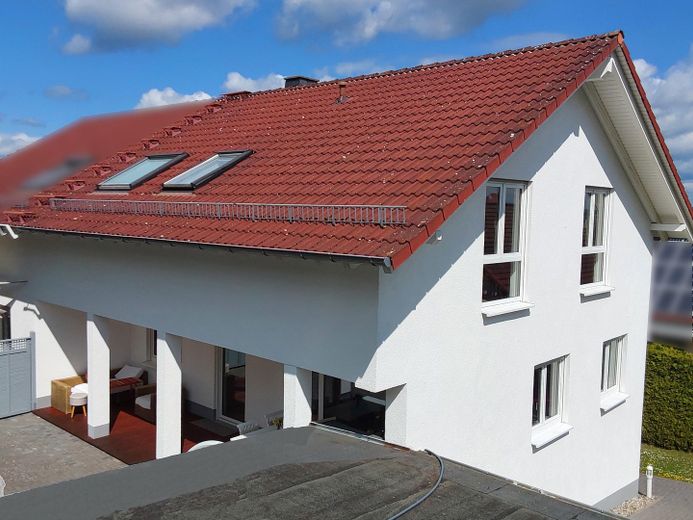 Ruhig wohnen & gut angebunden – Doppelhaushälfte mit Sonnenterrasse in Wehrheim/Obernhain – DHH und überdachte Terrasse