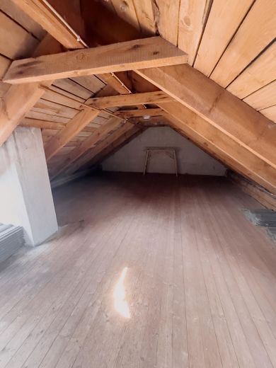 Sofort bezugsfrei nach Renovierung | Findorff | Garage | provisionsfrei | nahe Bürgerpark – Dachboden 