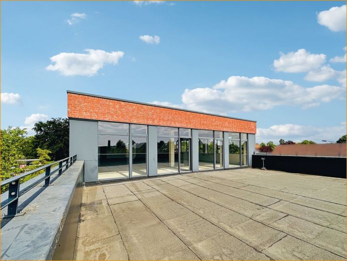 Terrasse links