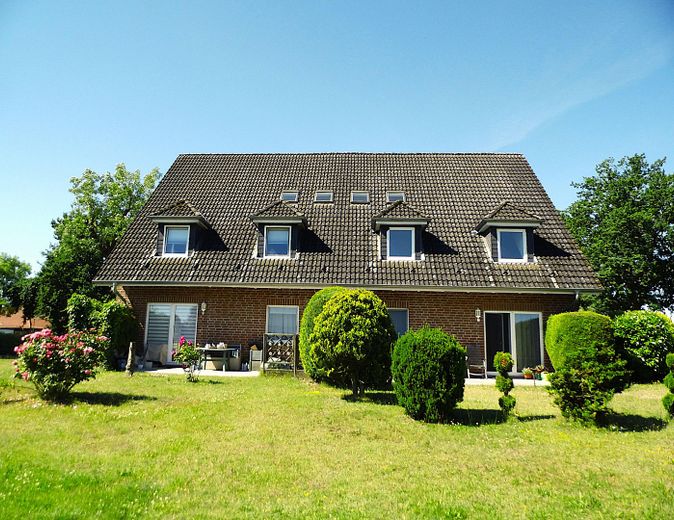 Solides MFH, Schweriner Stadtrand, als Investment o. Eigennutzung, sof. bezugsfähig, 2.505m² Grdst. – Fassade von NO
