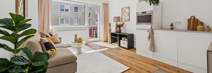 PROVISIONSFREI - FRISCH SANIERTE 3-ZIMMER-WOHNUNG MIT BALKON & EICHENPARKETT – Wohnküche