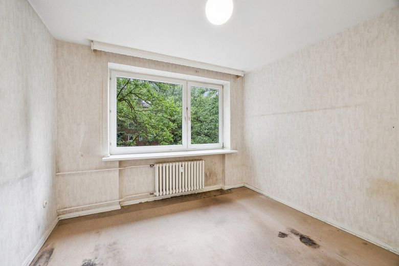 Renovierungsbedürftige Wohnung - direkt vom Eigentümer! – Schlafzimmer 1