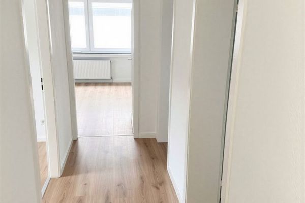 Modernisierte 3-Zimmer-Wohnung mit Südwestbalkon in grüner Lage