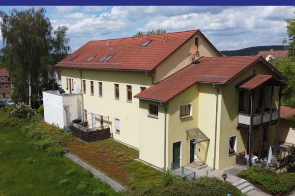 Renovierte Dachgeschosswohnung - sofort bezugsfertig