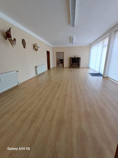 Veelzijdig bruikbaar commercieel vastgoed (kantoor, praktijk, hal, studio, ambacht, handel). 1a-locatie – Raum 2, ca. 50qm