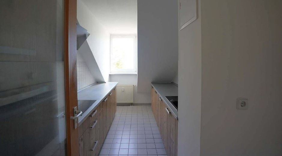 Zweitbezug! Große 3-Zimmer mit Tiefgarage, EBK, Balkon und Wanne am See! – Küche