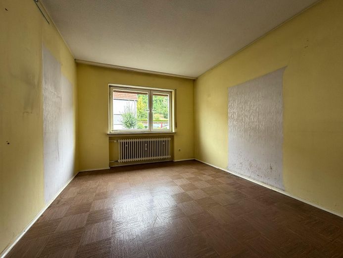 Freistehendes 2-Familienhaus * in MÜHLHAUSEN – EG, Zimmer