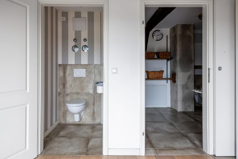 Großzügige Dachgeschoßwohnung – WC/Badezimmer