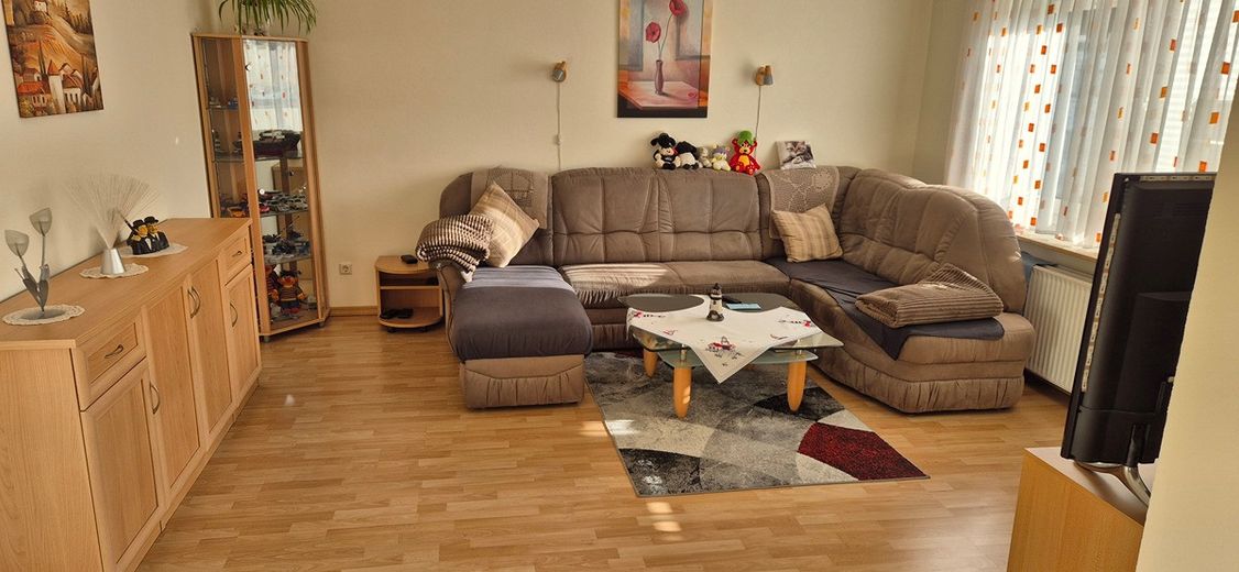 Przestronne 3-pokojowe mieszkanie z balkonem i garażem – Foto 5