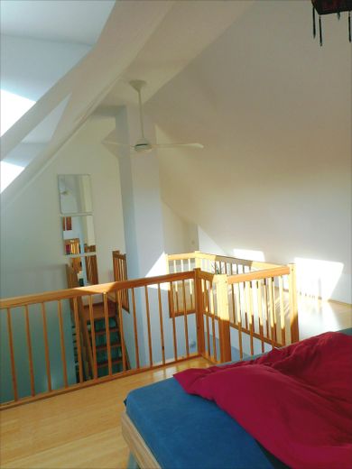 Helle voll möblierte Maisonette-Wohnung auf 2 Ebenen in ruhiger Lage in Hamburg-Eidelstedt – Zugang zur Galerie