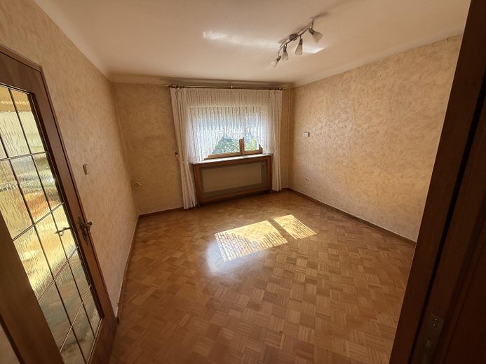 Reiheneckhaus in Saarbrücken St. Arnual – Wohnzimmer