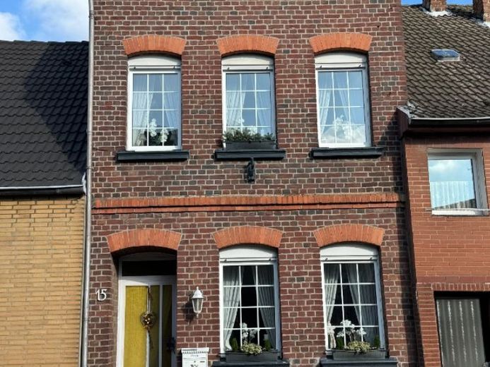 Gepflegtes Reihenmittelhaus in Jüchen-Bedburdyck zu verkaufen! – Foto 1