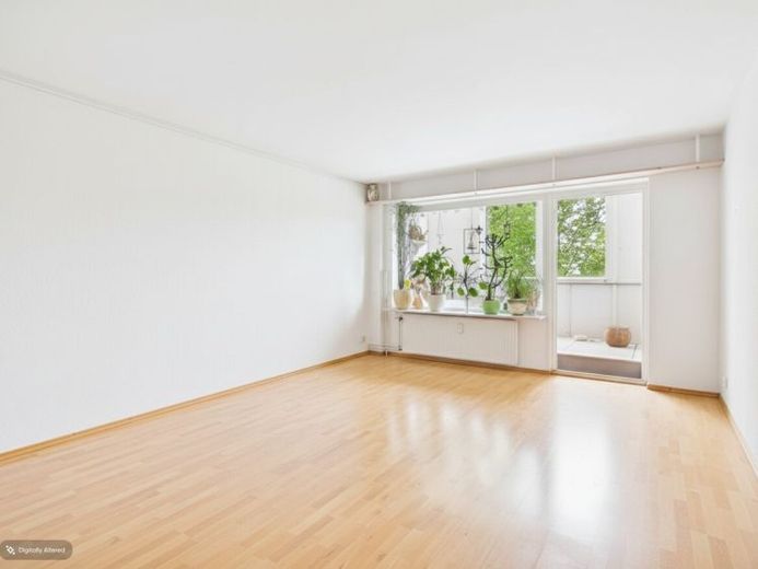 Helle Wohnung, zwei Loggien, freier Blick ins Grüne – Wohnen nahe Schlosspark Husum – Foto 1