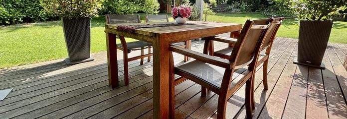 Terrasse mit Garten