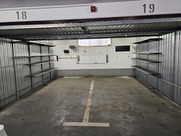 3 Zimmer Dachgeschosswohnung mit Sonnenterrasse und Balkon – Doppelgarage