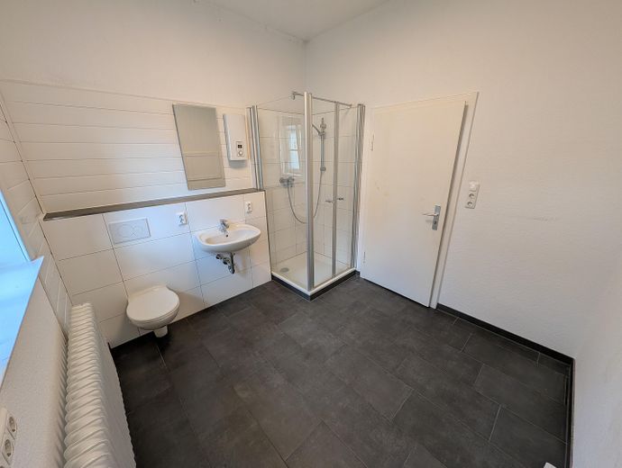 Großes Stadt-Haus im Zentrum von Bad Münder Hausverkauf – Bad & WC