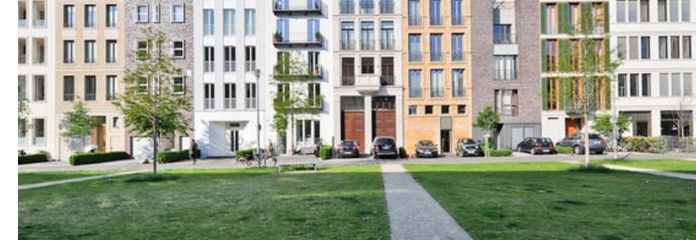 Mitten in MITTE . Parkfläche