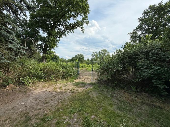 MAKLERFREI Projektstart sofort möglich: ca. 7.000 m² Gewerbegrundstück mit erteilter Baugenehmigung – Haupttor Grundstück