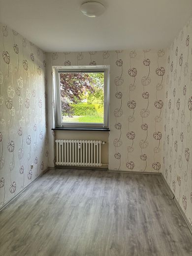 Großzügige 4,5-Zimmer-Wohnung mit Balkon und Blick ins Grüne – Kinderzimmer_2